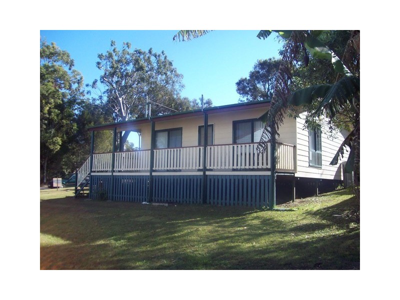 17 Baracoota Street, Macleay Island QLD 4184