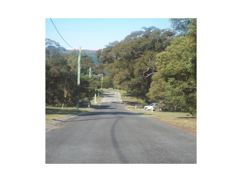 17 Baracoota Street, Macleay Island QLD 4184
