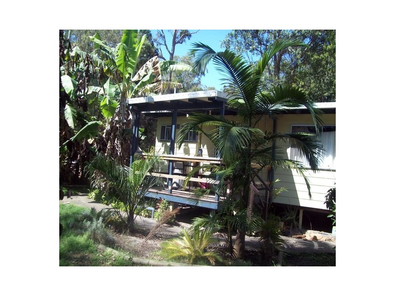 19 Aruma Street, Macleay Island QLD 4184