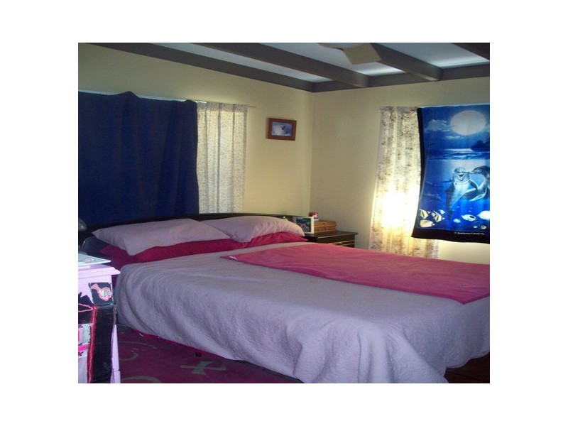 19 Aruma Street, Macleay Island QLD 4184