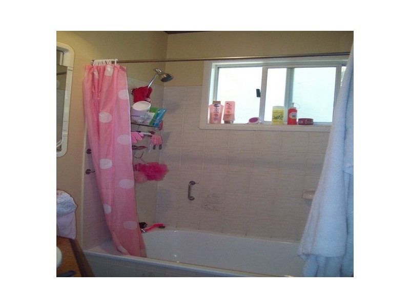 19 Aruma Street, Macleay Island QLD 4184