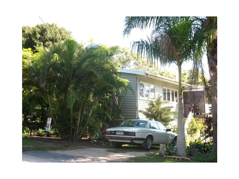 64 Charles Terrace, Macleay Island QLD 4184