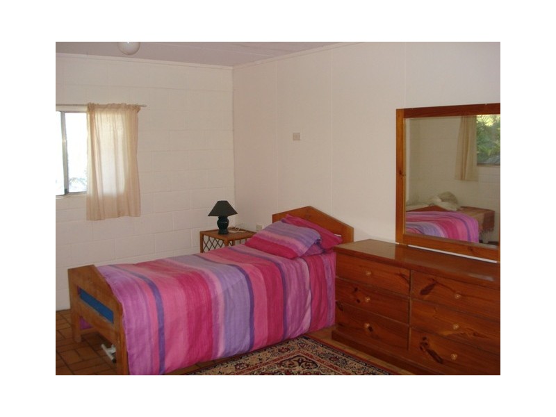 19 Eastbourne Terrace, Macleay Island QLD 4184