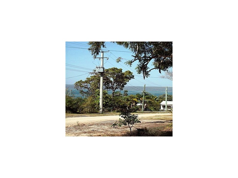 26 Tukkeri Street, Macleay Island QLD 4184