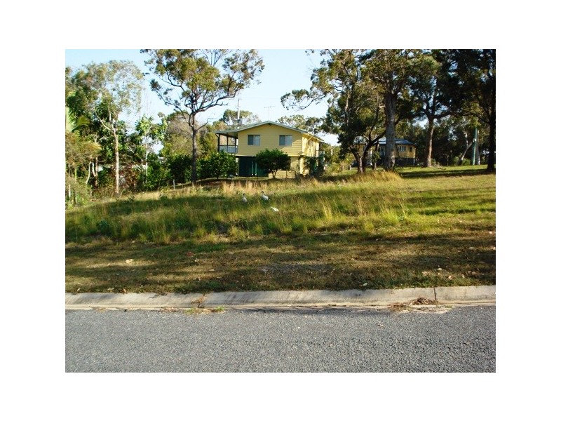 28 Kooberry Street, Macleay Island QLD 4184
