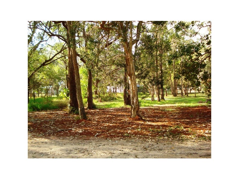 25 Panaroo Street, Macleay Island QLD 4184