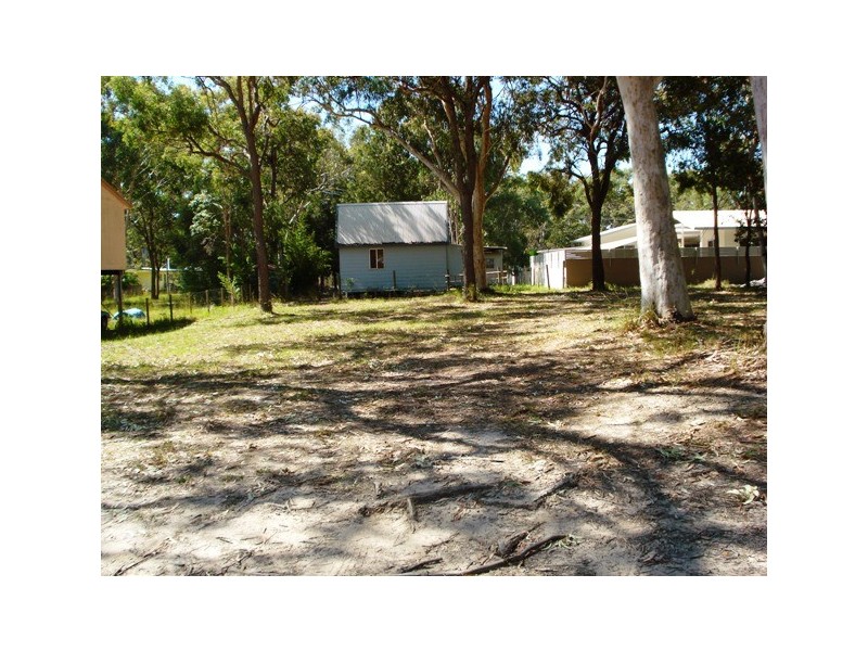 5 Tingara Street, Macleay Island QLD 4184
