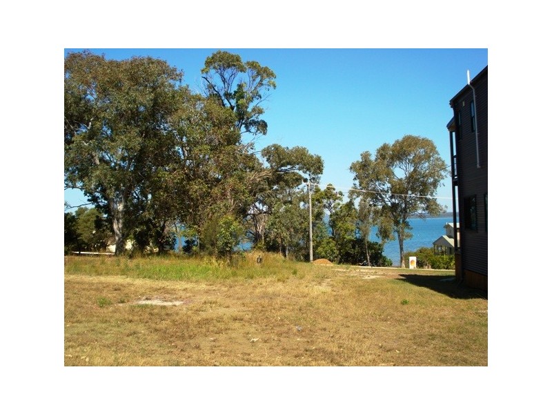 42 Mawarra Street, Macleay Island QLD 4184