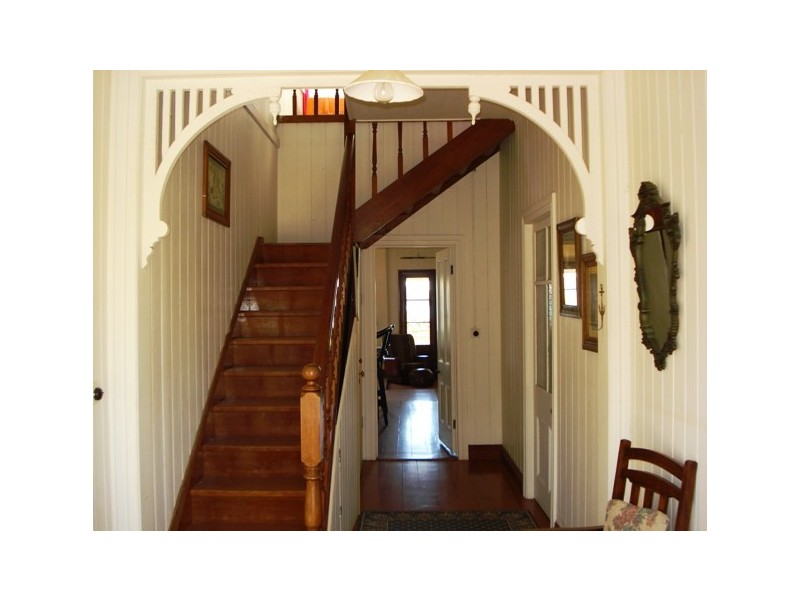 10 Tina Avenue, Lamb Island QLD 4184