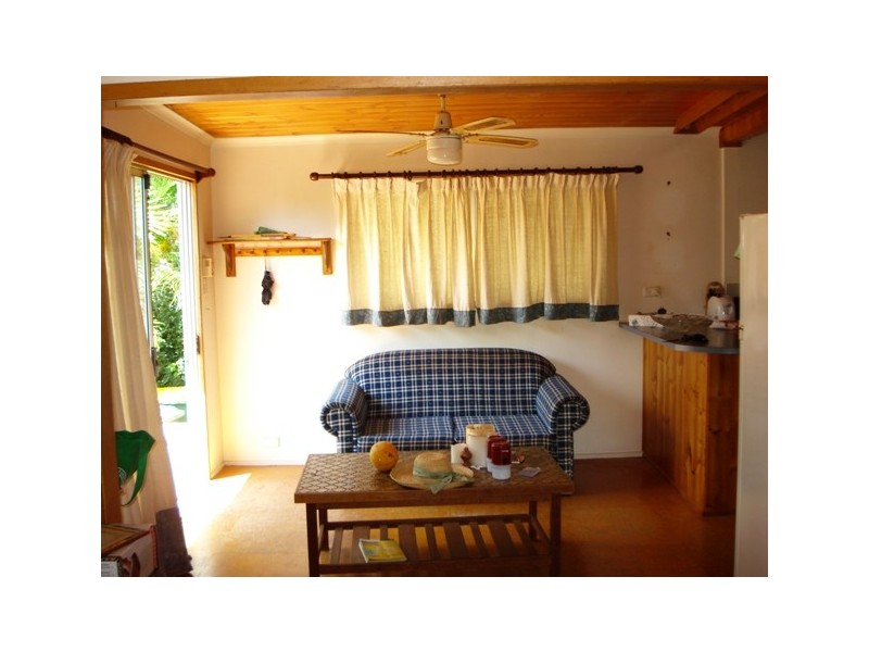 43 High Central Road, Macleay Island QLD 4184