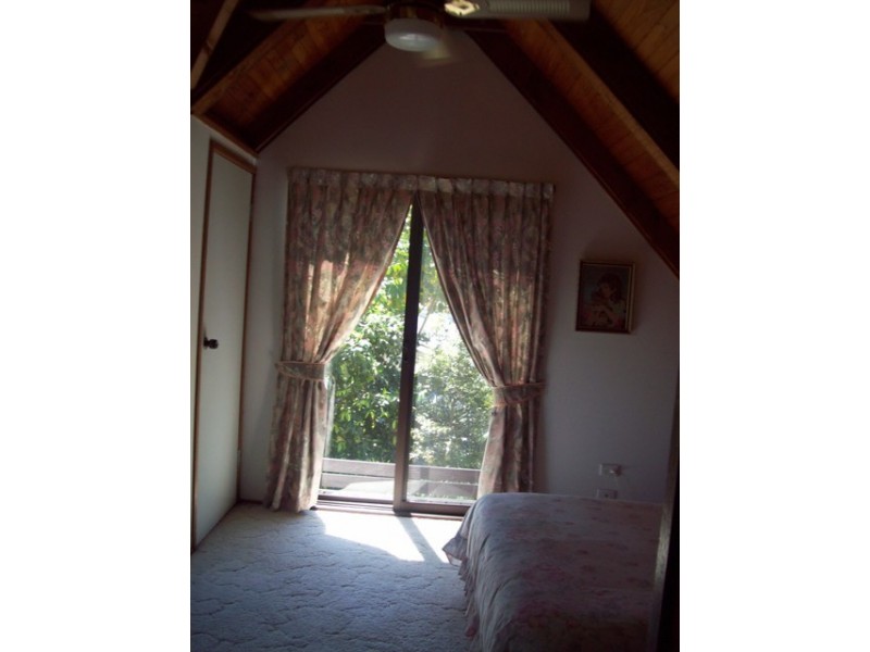 68 Coondooroopa Drive, Macleay Island QLD 4184