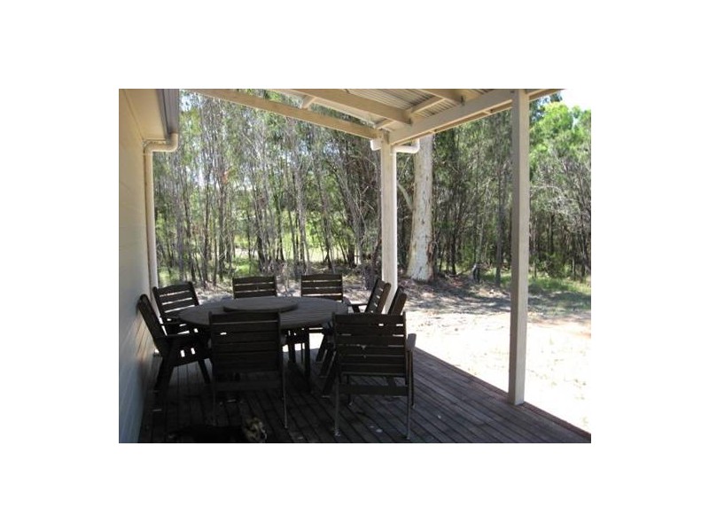 19 Mawson Street, Macleay Island QLD 4184
