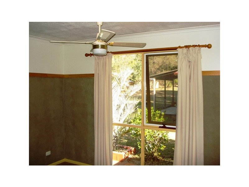 36 Coast Road, Macleay Island QLD 4184