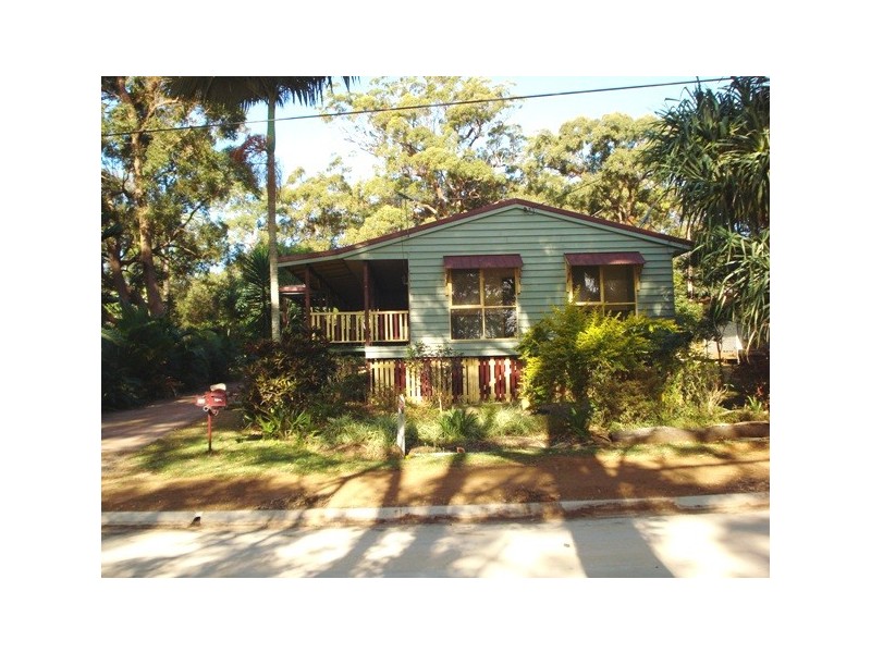 36 Coast Road, Macleay Island QLD 4184