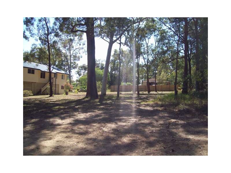 26 Coast Road, Macleay Island QLD 4184