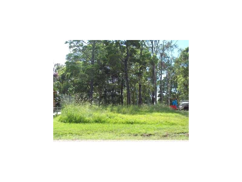 18 Cliff Terrace, Macleay Island QLD 4184