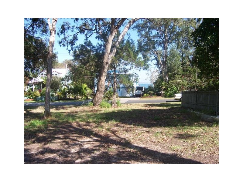 131 Kate Street, Macleay Island QLD 4184