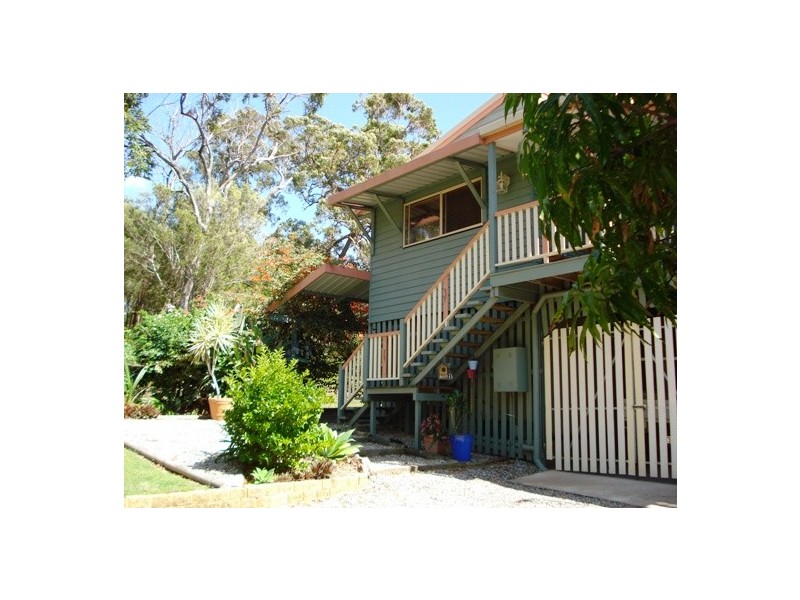 29 Leanne St, Macleay Island QLD 4184