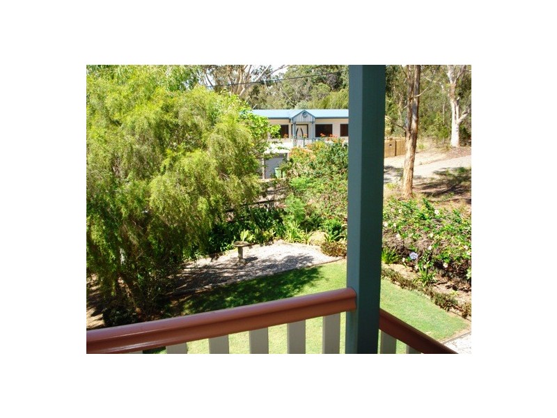 29 Leanne St, Macleay Island QLD 4184