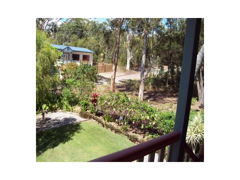 29 Leanne St, Macleay Island QLD 4184