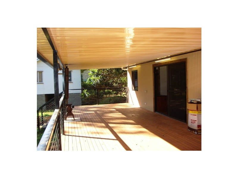 27 Paula Parade, Lamb Island QLD 4184