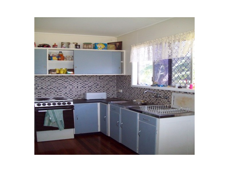 14 Betty Street, Macleay Island QLD 4184