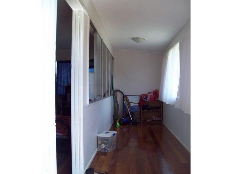 14 Betty Street, Macleay Island QLD 4184