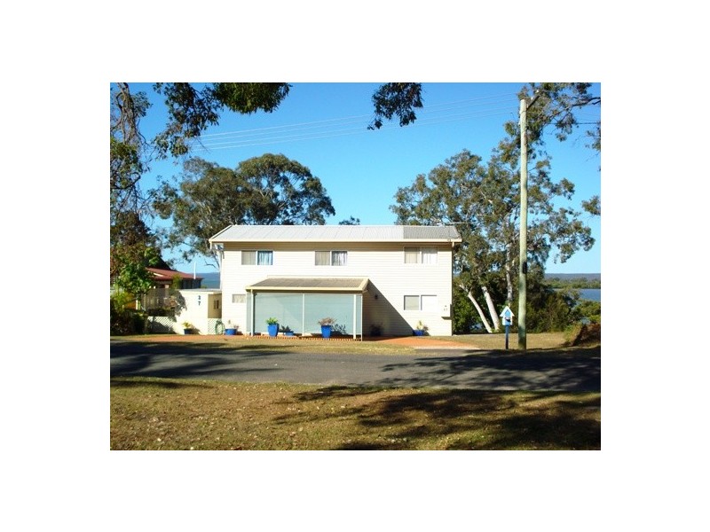 37 Jan Street, Macleay Island QLD 4184
