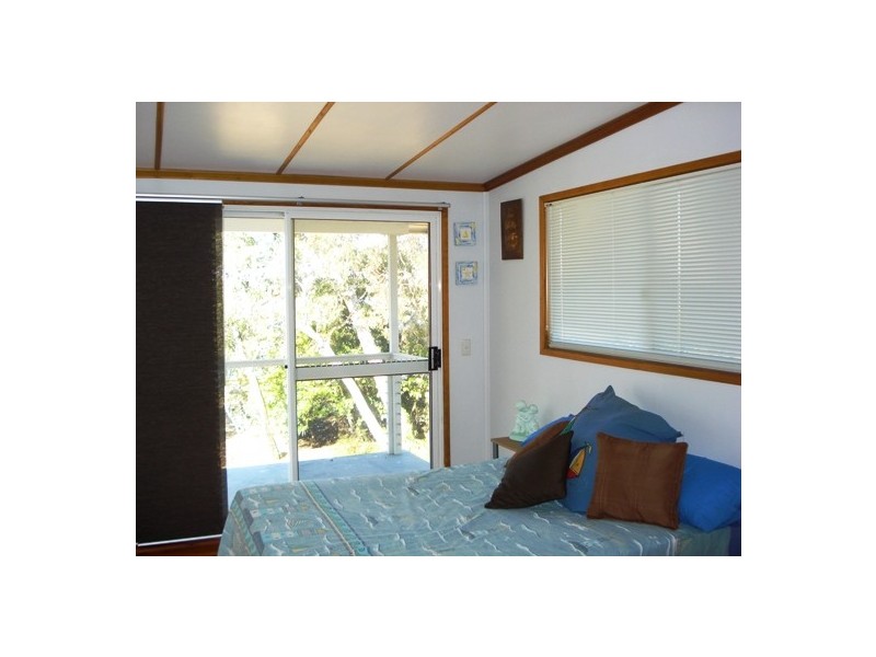 37 Jan Street, Macleay Island QLD 4184