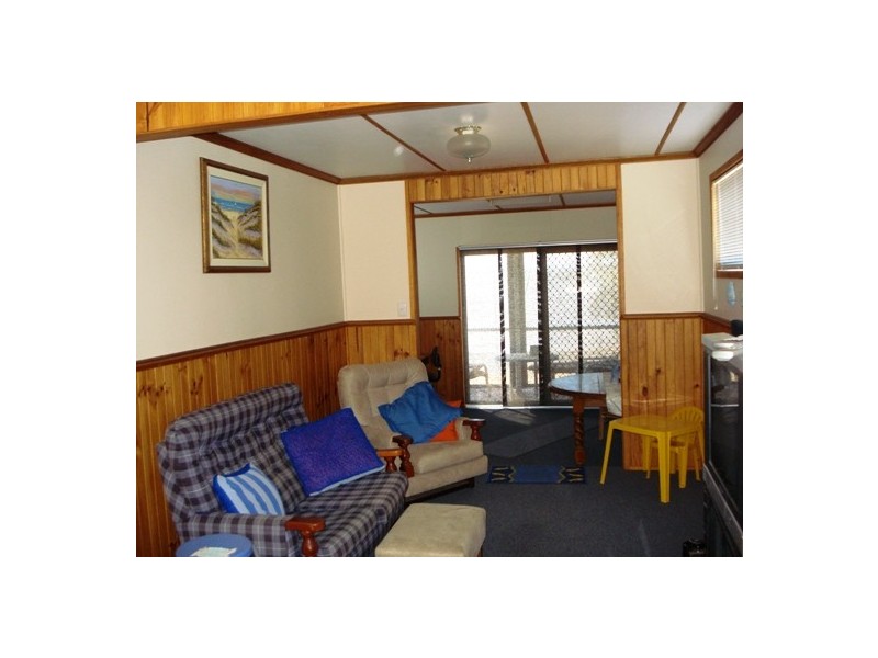 37 Jan Street, Macleay Island QLD 4184