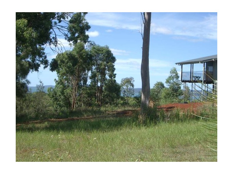 1 Causeway, Macleay Island QLD 4184