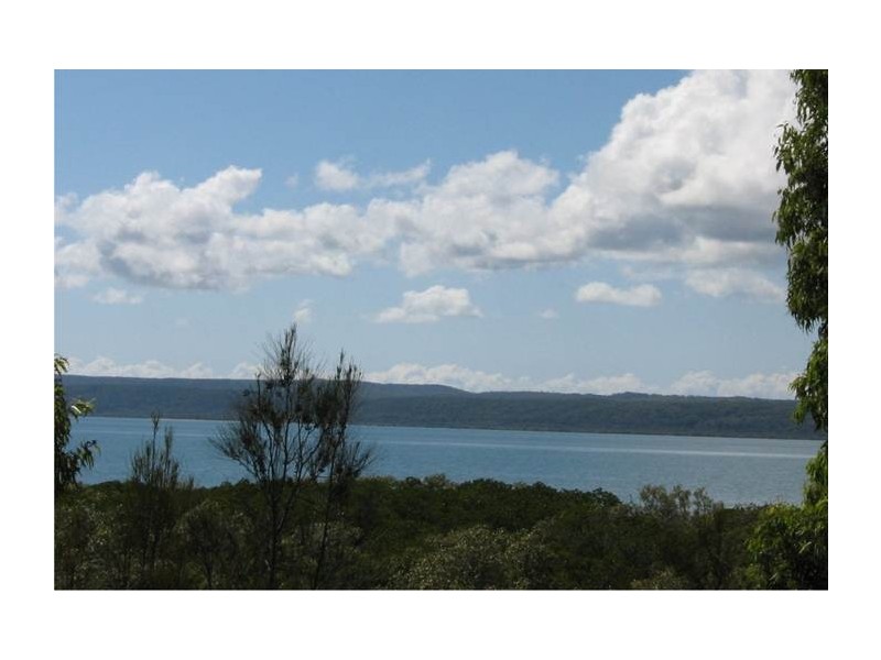 1 Causeway, Macleay Island QLD 4184