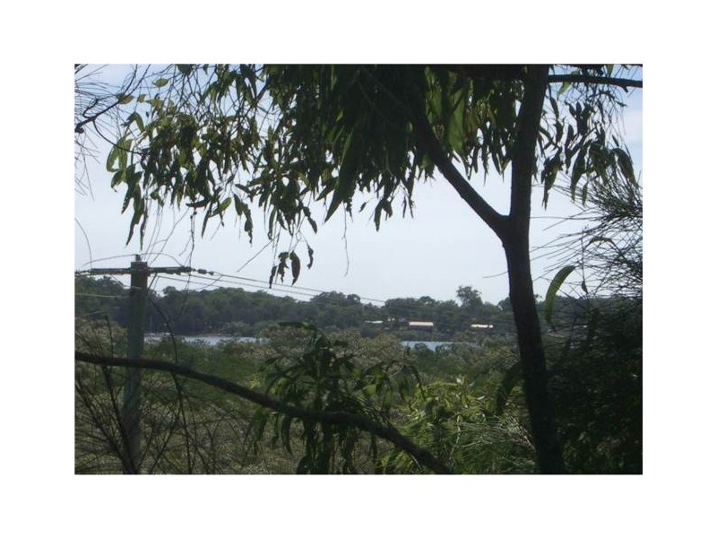 1 Causeway, Macleay Island QLD 4184