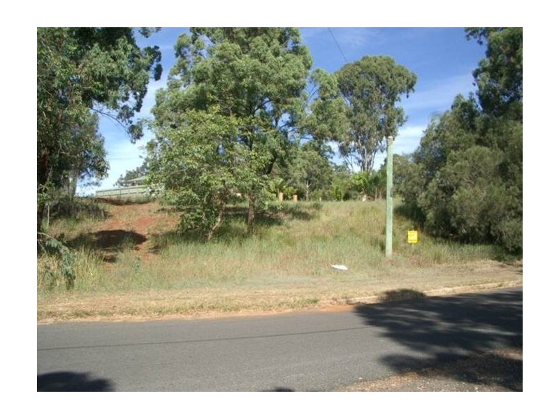 1 Causeway, Macleay Island QLD 4184