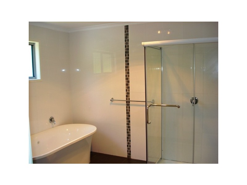 141 High Central Road, Macleay Island QLD 4184