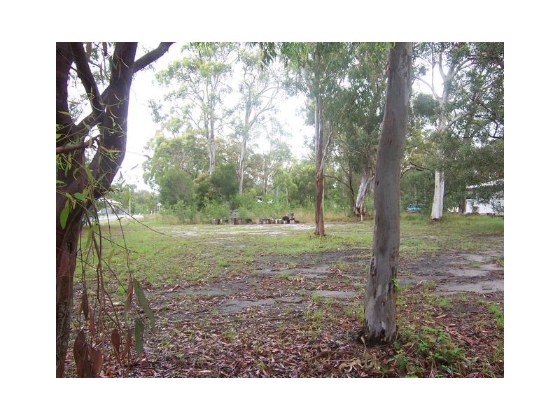 2 Tingara St, Macleay Island QLD 4184