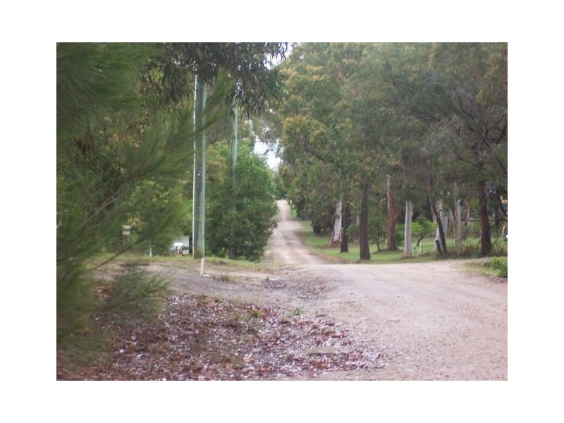 2 Tingara St, Macleay Island QLD 4184