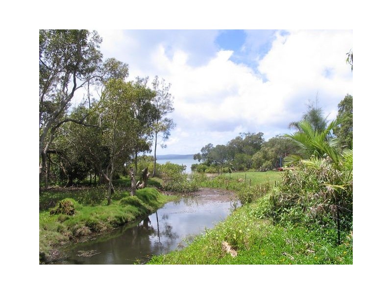 27 Beelong Street, Macleay Island QLD 4184