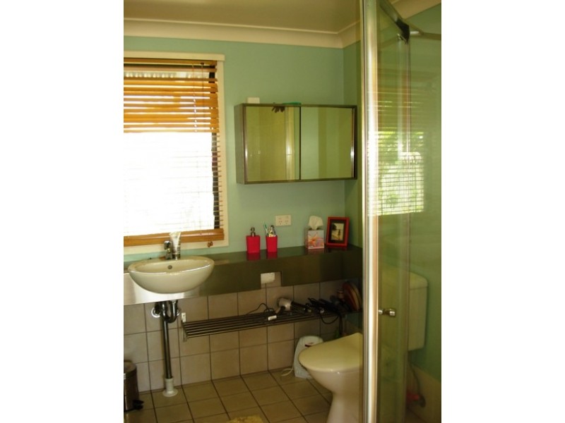 5 Wake Street, Macleay Island QLD 4184