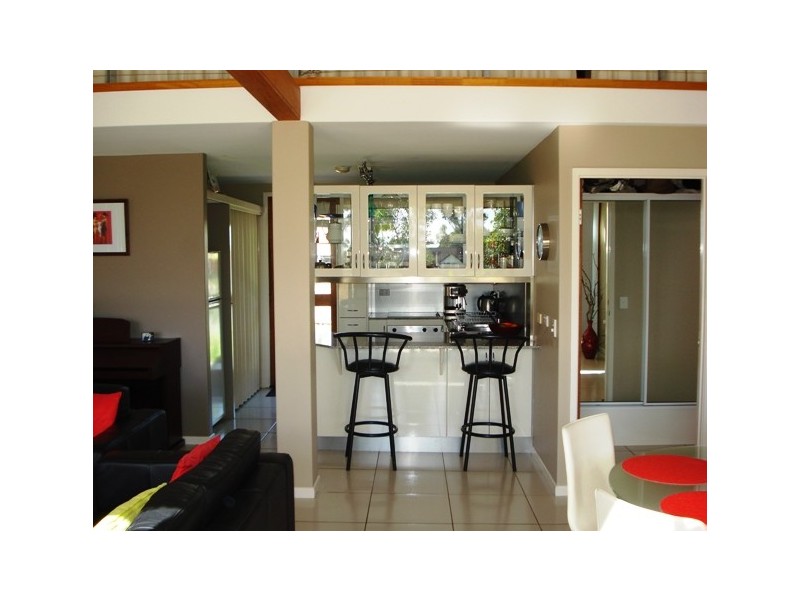5 Wake Street, Macleay Island QLD 4184