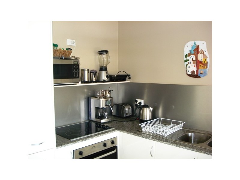 5 Wake Street, Macleay Island QLD 4184
