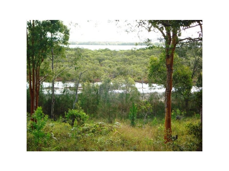 28 Charles Terrace, Macleay Island QLD 4184