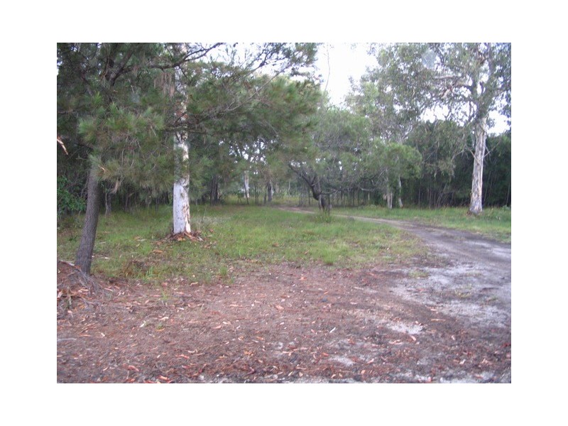 22 Florence, Macleay Island QLD 4184