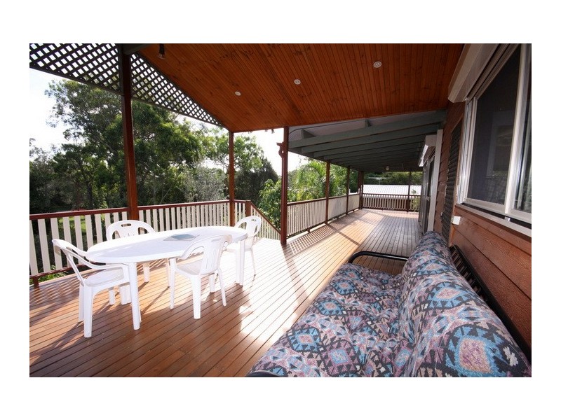 8 Kalara Street, Macleay Island QLD 4184