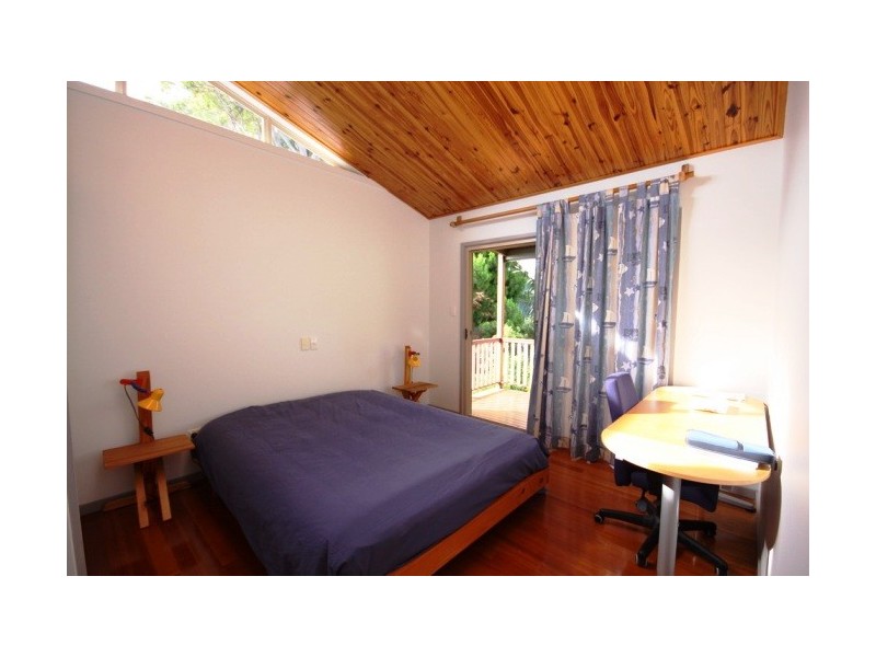 8 Kalara Street, Macleay Island QLD 4184