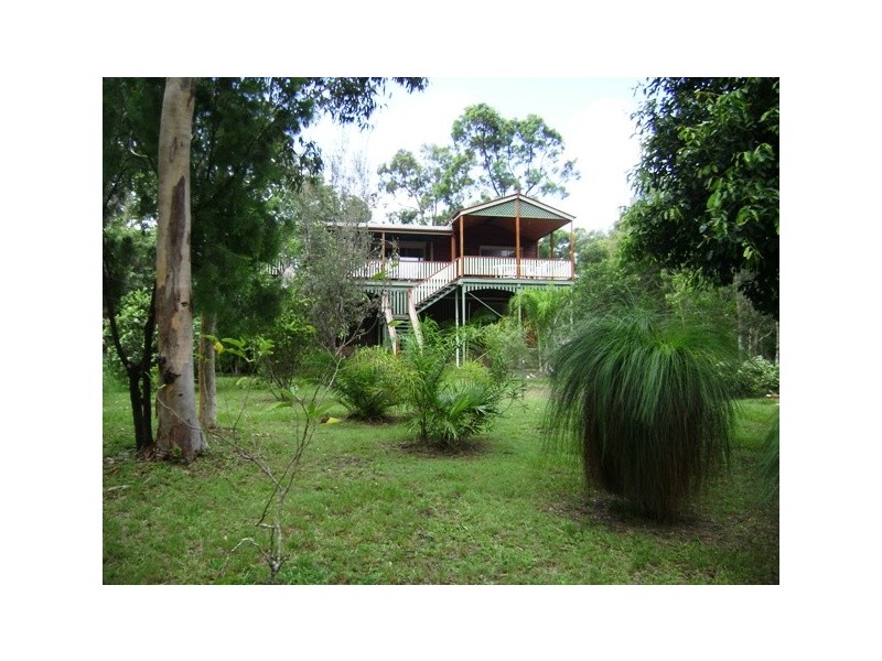 8 Kalara Street, Macleay Island QLD 4184
