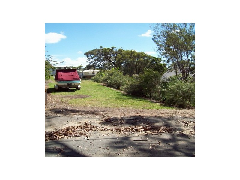 31 Leanne Street, Macleay Island QLD 4184