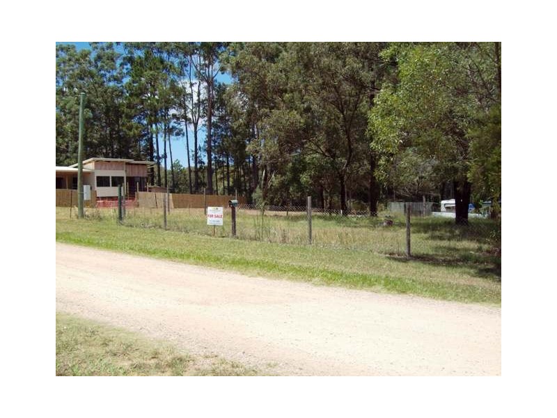 16 Cooee Cres, Macleay Island QLD 4184