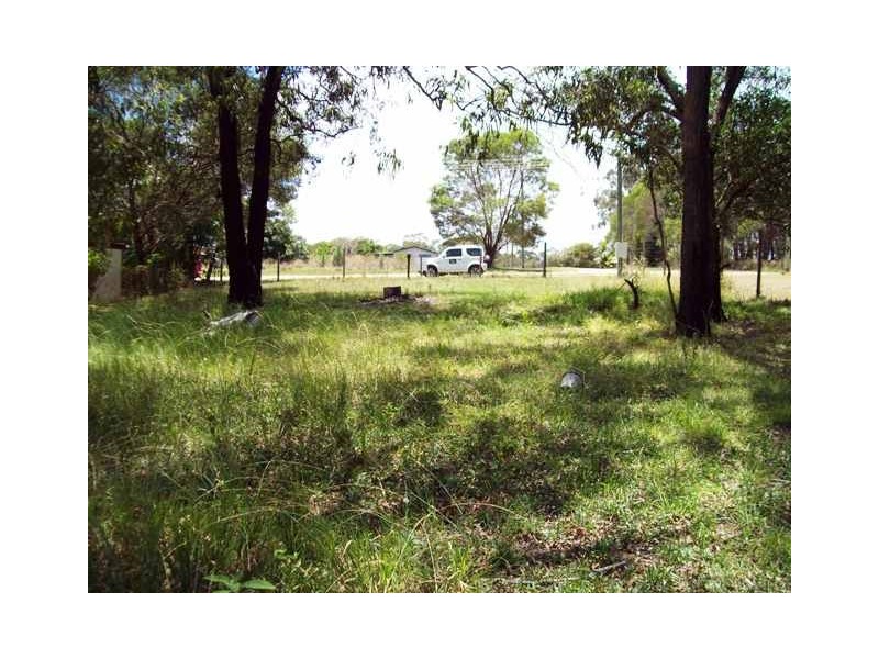 16 Cooee Cres, Macleay Island QLD 4184