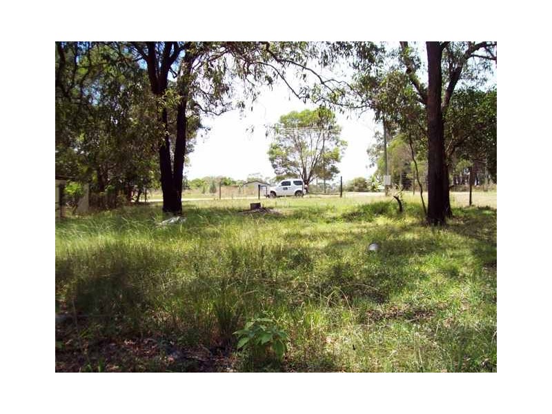 16 Cooee Cres, Macleay Island QLD 4184